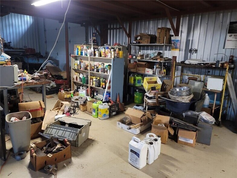 More Photos Of 19219 Hog Eye Rd, Manor Light Distribution For Lease