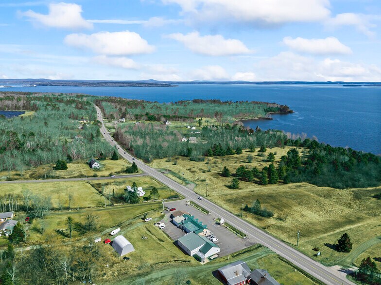 More Photos Of 357 W Main St, Searsport Freestanding For Sale