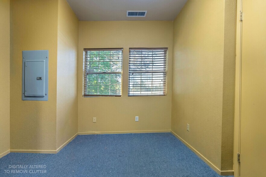 More Photos Of 12150 Charles Dr, Grass Valley Warehouse For Sale