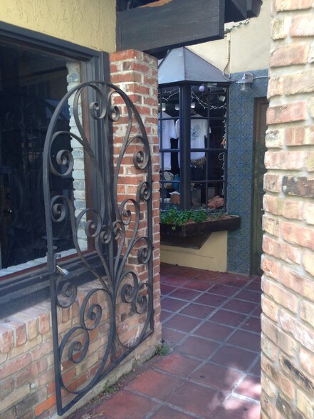 More Photos Of 358 N Park Ave, Winter Park General Retail For Lease