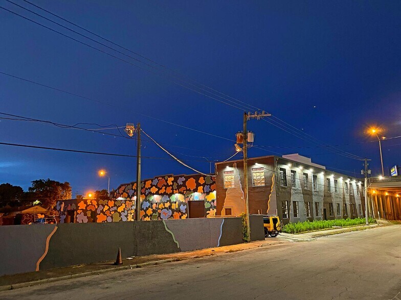 More Photos Of 551 NW 72nd St, Miami Warehouse For Sale