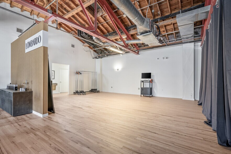 More Photos Of 107 S Olive Ave, West Palm Beach Loft Creative Space For Lease