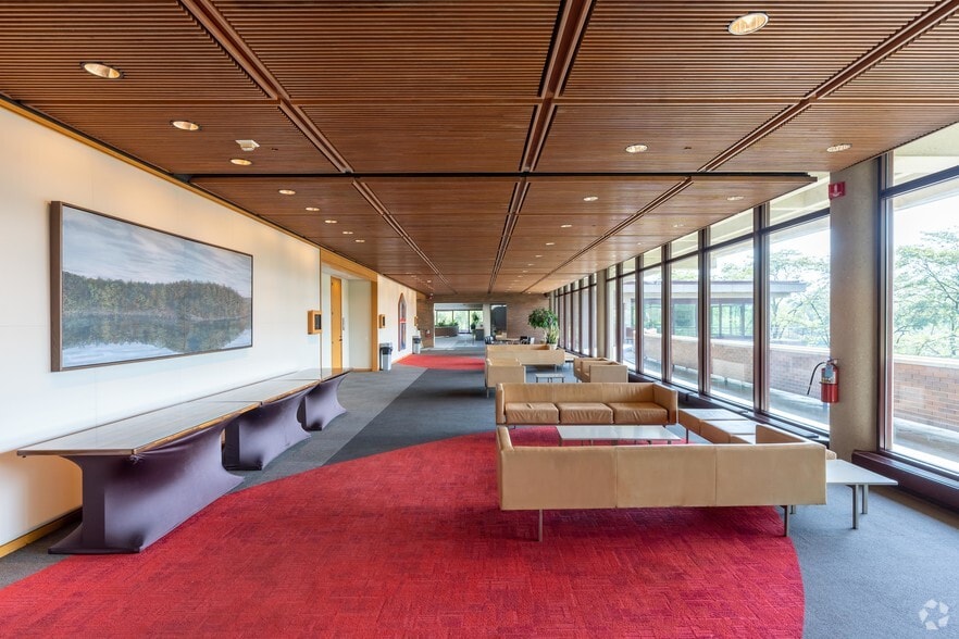 More Photos Of 2715 Jorie Blvd, Oak Brook Office For Sale