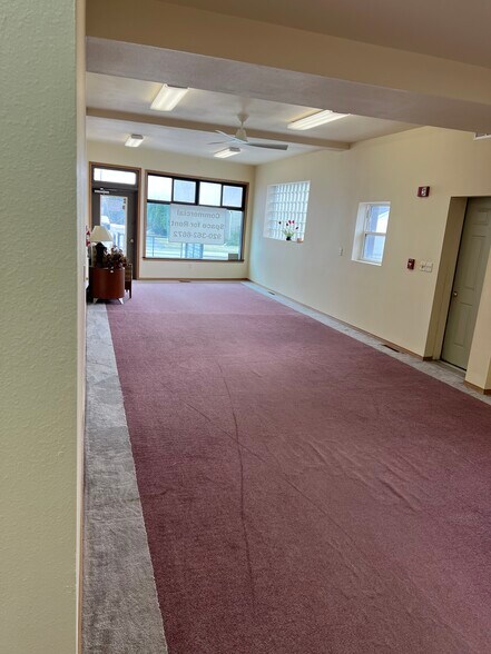 More Photos Of 1825 N Richmond St, Appleton Storefront Retail Office For Lease
