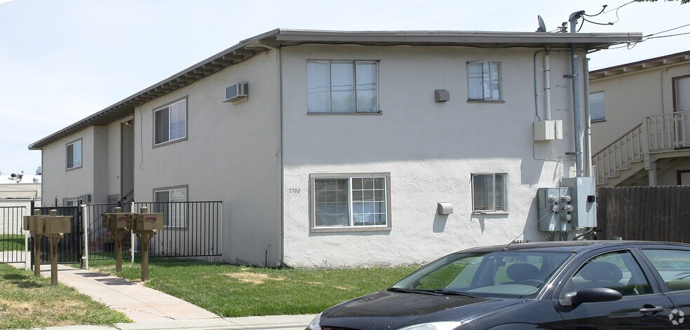Primary Photo Of 2780 Argyll Ave, Concord Apartments For Sale