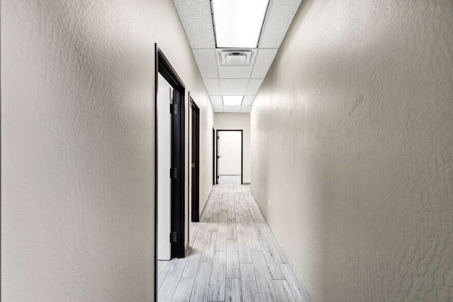 More Photos Of 15405 N 99th Ave, Sun City Medical For Lease
