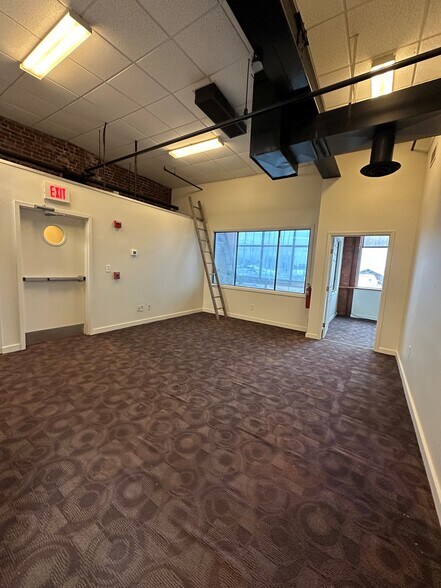 More Photos Of 256 Marginal St, Boston Loft Creative Space For Lease