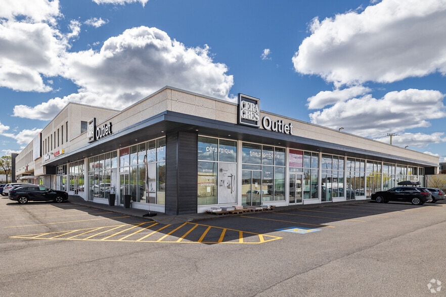 Primary Photo Of 9000-9012 Boul De L'acadie, Montréal Storefront For Lease