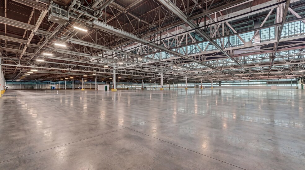 More Photos Of 2800 Eastern Blvd, Middle River Distribution For Lease