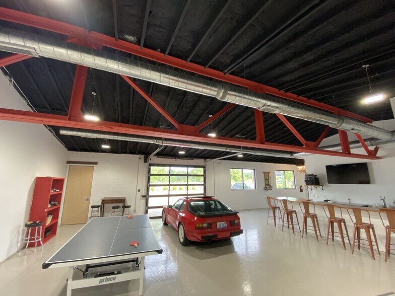 More Photos Of 8080 Grand St, Dexter Auto Repair For Sale