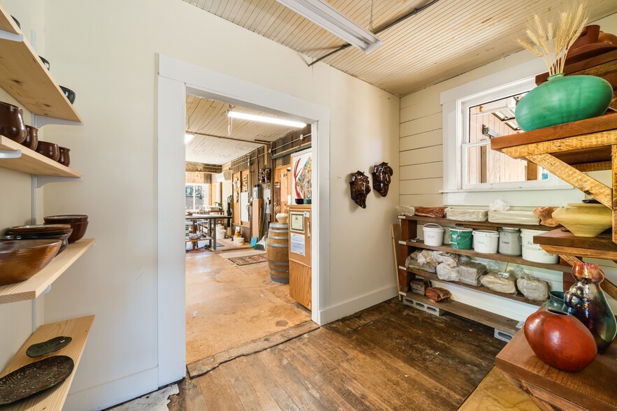 More Photos Of 12955 Highway 101 N, Nehalem General Retail For Sale