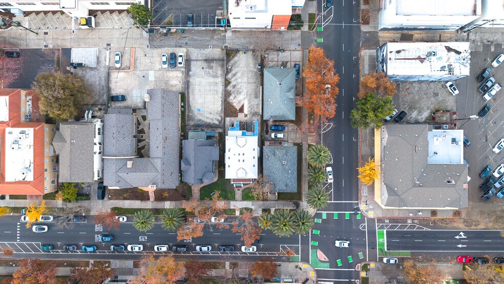 More Photos Of 2025 P St, Sacramento Office Residential For Lease