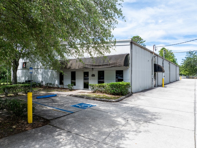 Primary Photo Of 9624 Sunbeam Center Dr, Jacksonville Warehouse For Sale