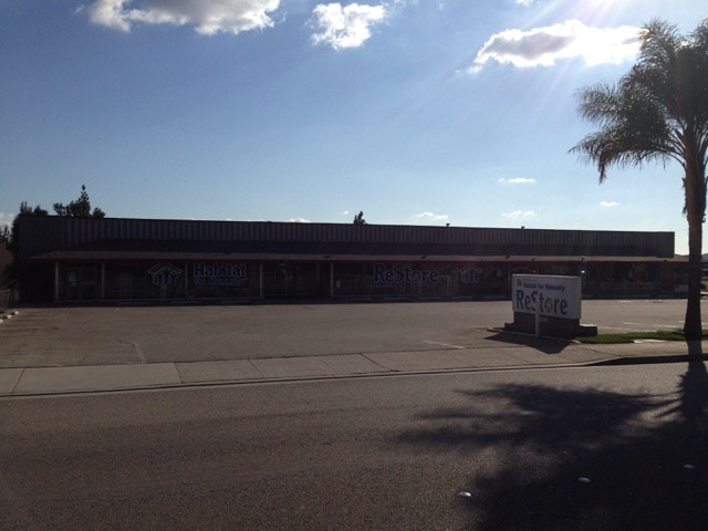 More Photos Of 4611 Holt Blvd, Montclair Showroom For Lease
