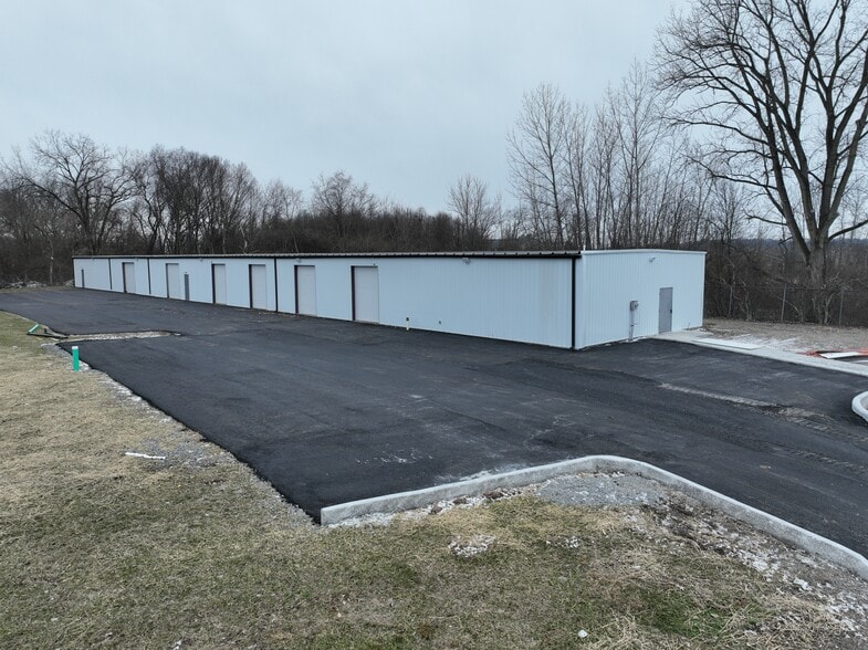 More Photos Of 325 Harmon Ave, Lebanon Industrial For Lease