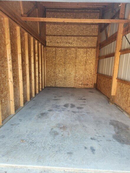 More Photos Of 173 385th Ave, Grinnell Self Storage For Sale