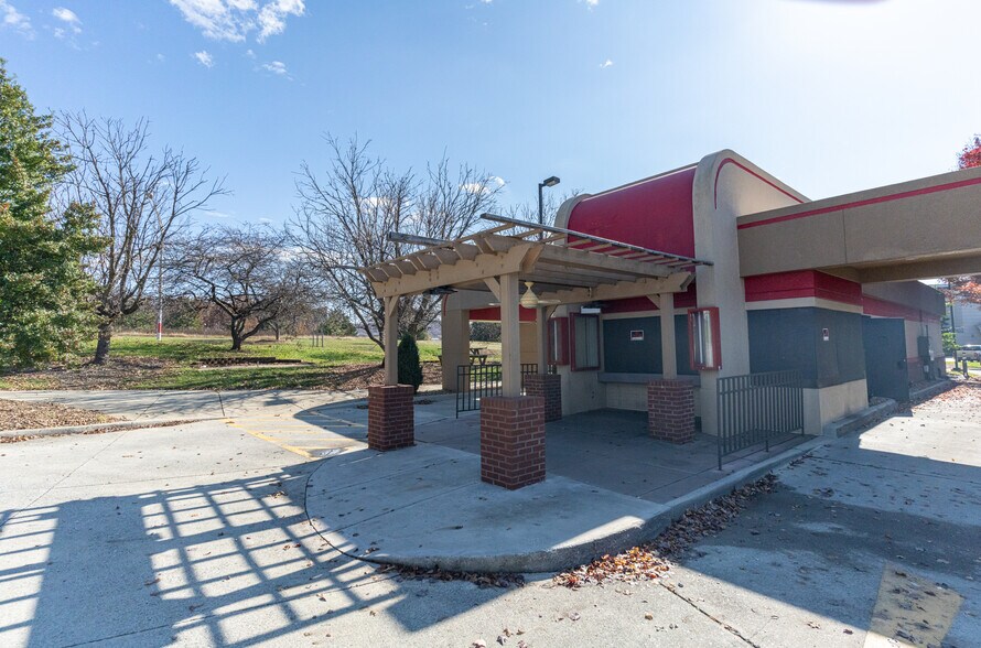 More Photos Of 2901 Candlers Mountain Rd, Lynchburg Fast Food For Sale