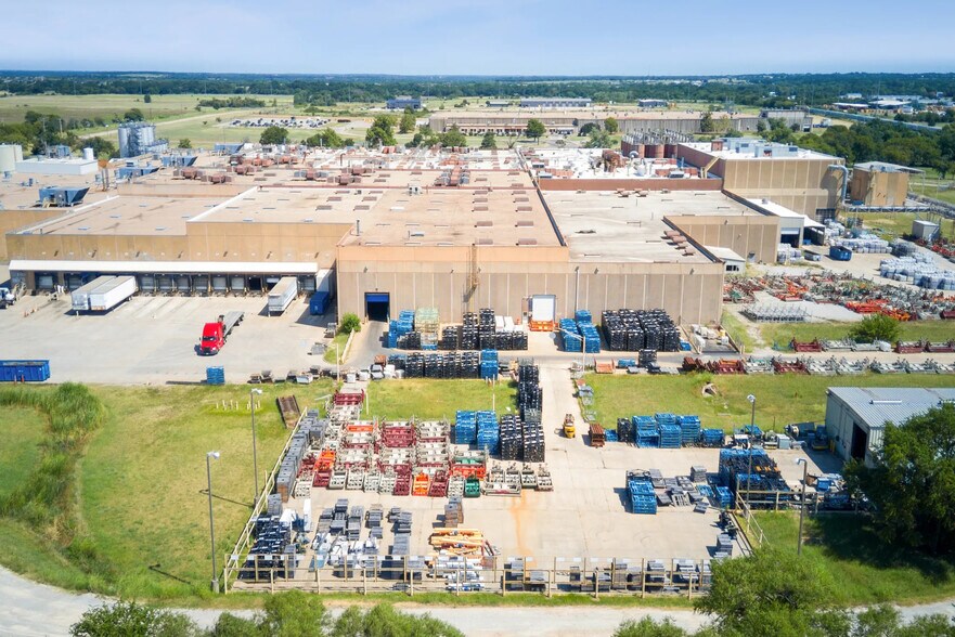 More Photos Of 41501 Wolverine Rd, Shawnee Manufacturing For Sale