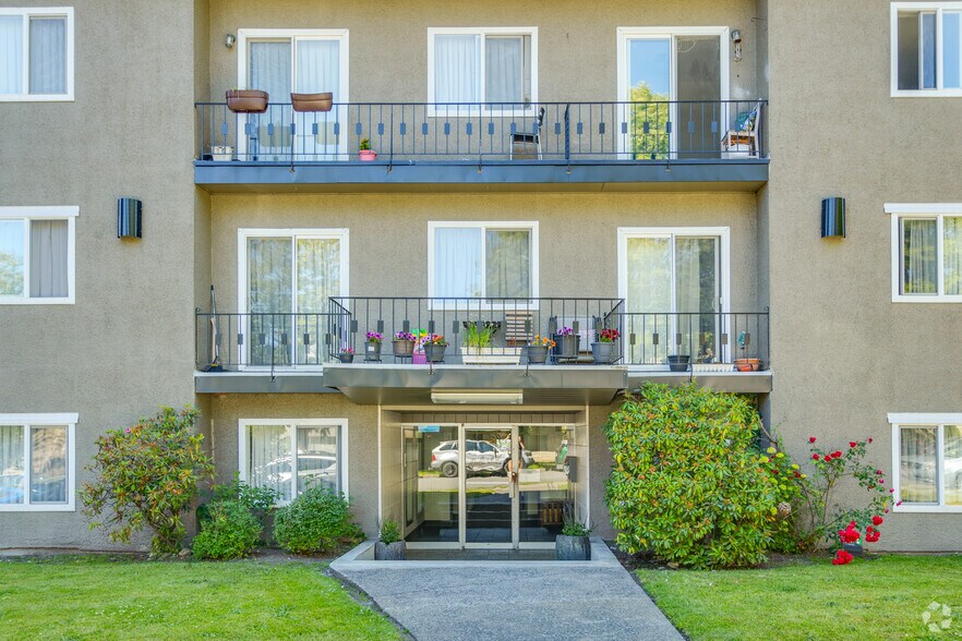 More Photos Of 8665 Osler St, Vancouver Apartments For Sale