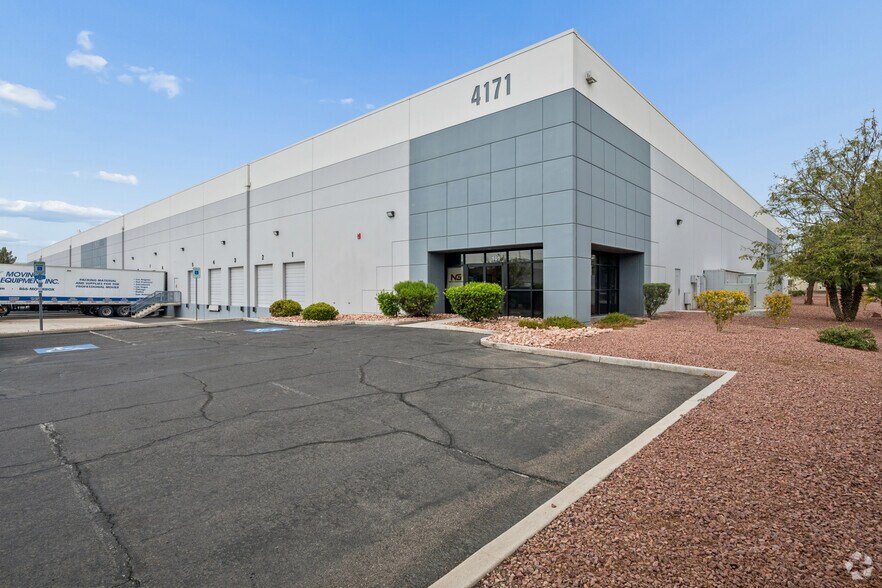 Primary Photo Of 4171 Distribution Cir, North Las Vegas Warehouse For Lease