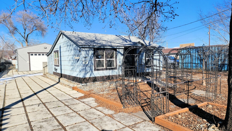 Primary Photo Of 2107 E Mead Ave, Yakima Manufacturing For Sale