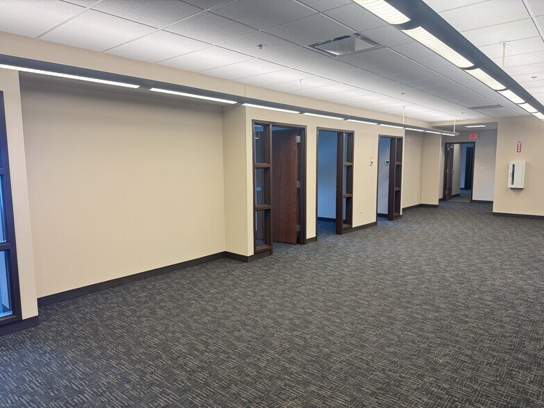 More Photos Of 3838 N Main St, Mishawaka Medical For Lease