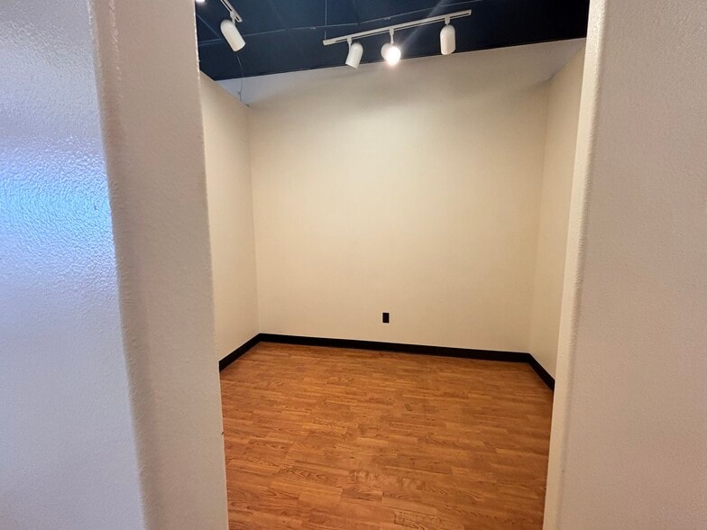 More Photos Of 409 N Grand Ave, Pueblo Office For Lease