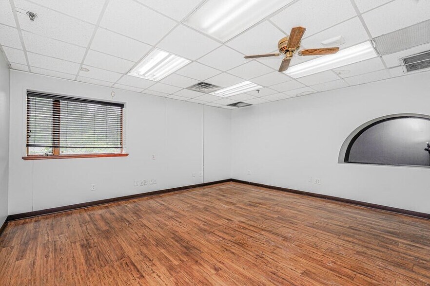 More Photos Of 2200 Arthur Kill Rd, Staten Island Distribution For Lease