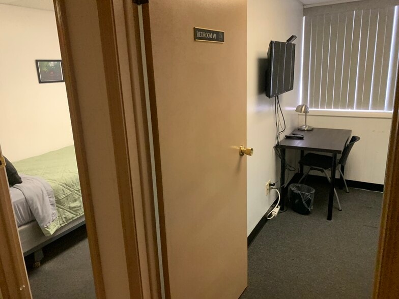 More Photos Of 1111 US Highway 20, Michigan City Truck Terminal For Lease