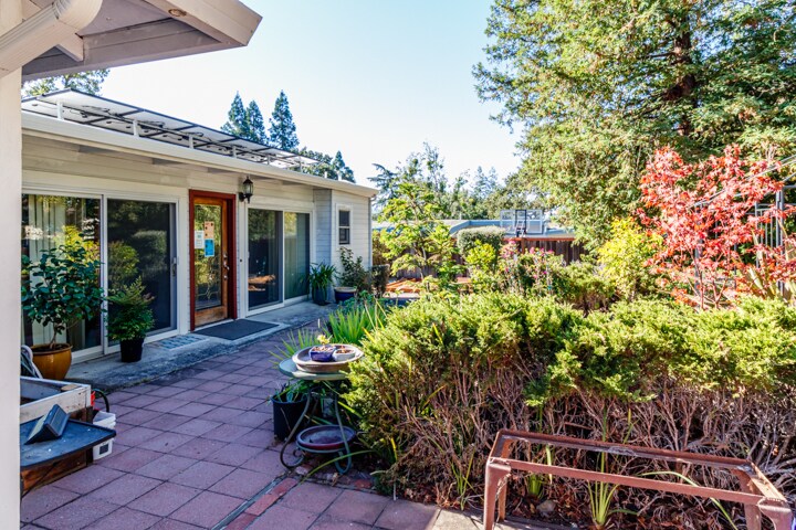 More Photos Of 1024 Mt View Blvd, Walnut Creek Assisted Living For Sale