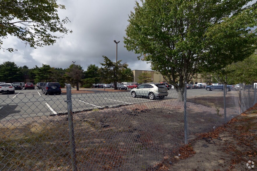 More Photos Of 340 Wood Rd, Braintree Medical For Lease