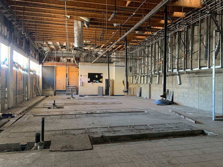 More Photos Of 2109 N Long Beach Blvd, Compton Storefront For Sale