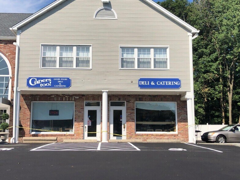 More Photos Of 18 Great Plain Rd, Danbury Storefront Retail Office For Lease