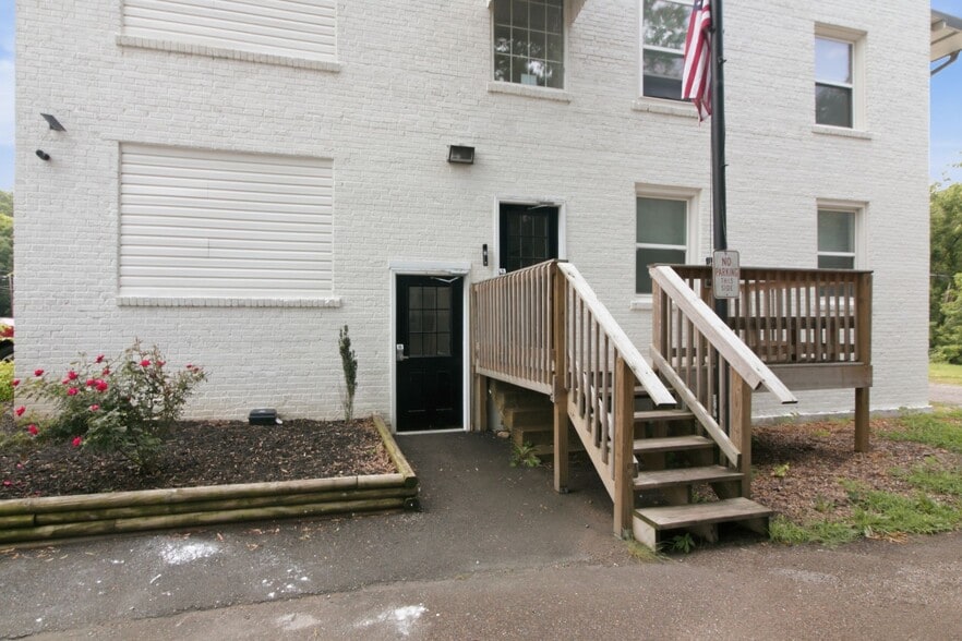More Photos Of 303 S Poplar St, Paris Apartments For Sale
