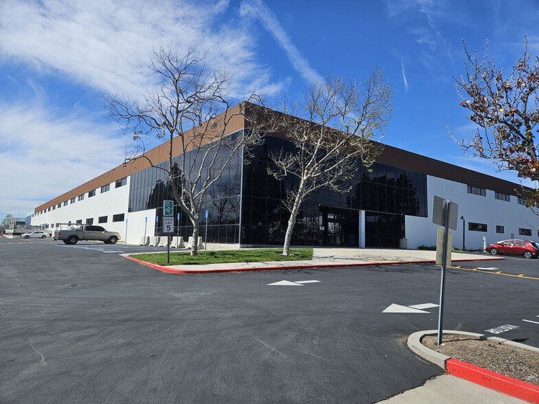 Primary Photo Of 1660 Scenic Ave, Costa Mesa Warehouse For Lease