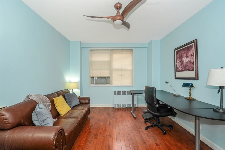 More Photos Of 11050 71st Rd, Forest Hills Apartments For Sale
