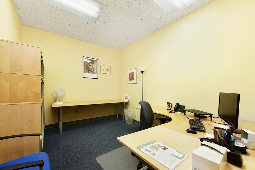 More Photos Of 5938-5948 Baum Blvd, Pittsburgh Medical For Lease