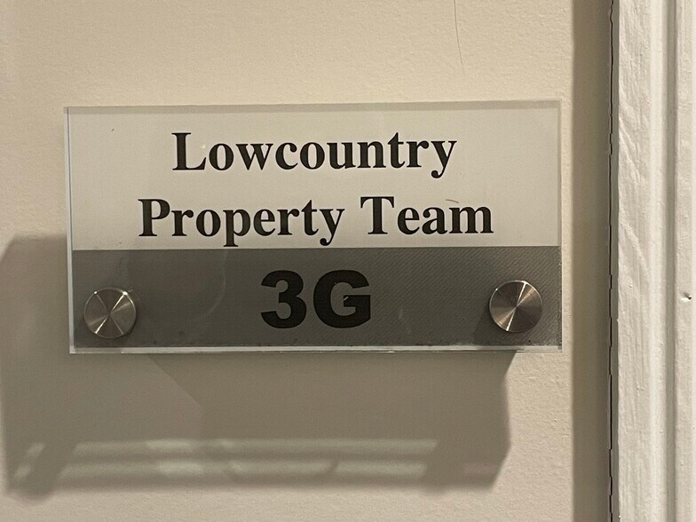 More Photos Of 1495 Remount Rd, North Charleston Office Residential For Sale