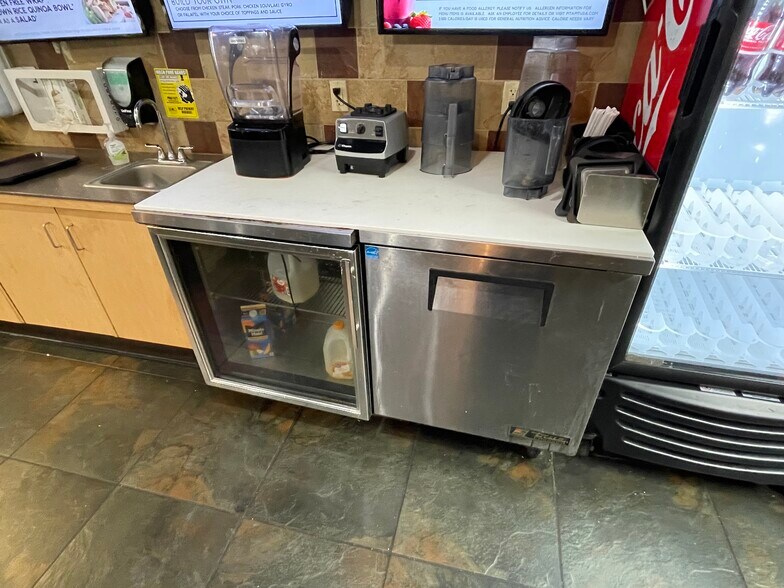 More Photos Of 156 E Carolina Ave, Hartsville Storefront Retail Residential For Lease