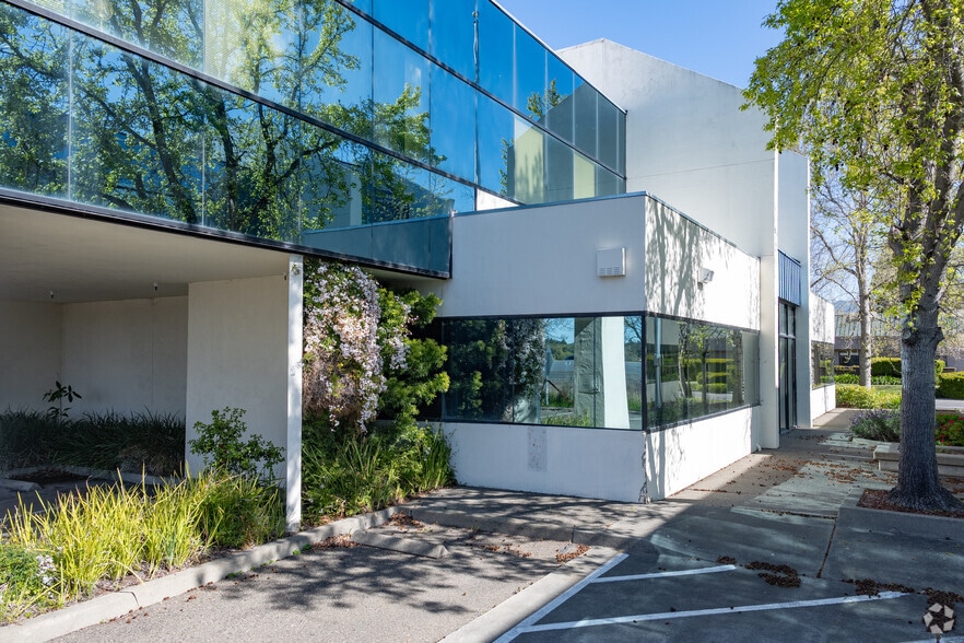 More Photos Of 191 Lynch Creek Way, Petaluma Medical For Sale