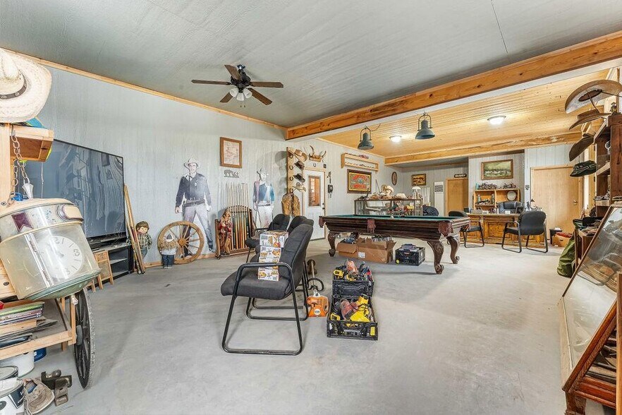 More Photos Of 19862 US Highway 71, Pineville Manufacturing For Sale