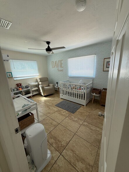 More Photos Of 5460 Bayshore Rd, North Fort Myers Office Residential For Sale