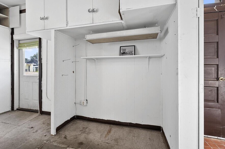 More Photos Of 201 E Green Bay St, Bonduel Service Station For Sale