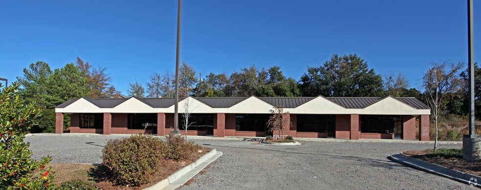 More Photos Of 164 University Pky, Aiken Freestanding For Lease