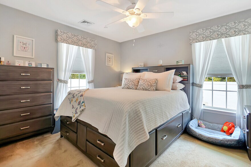 More Photos Of 1400 Broadway Rd, Dracut Flex For Sale