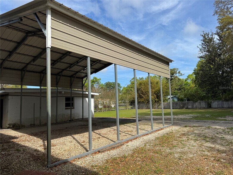 More Photos Of 419 SE 6th St, Williston Warehouse For Lease