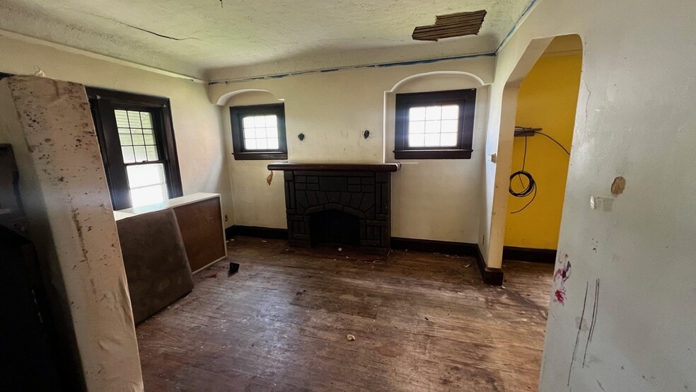 More Photos Of 2265 12th St SW, Akron Apartments For Sale