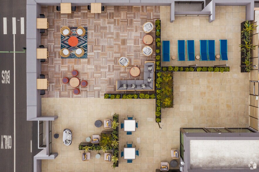 More Photos Of 1100 Webster St, Oakland Apartments For Lease