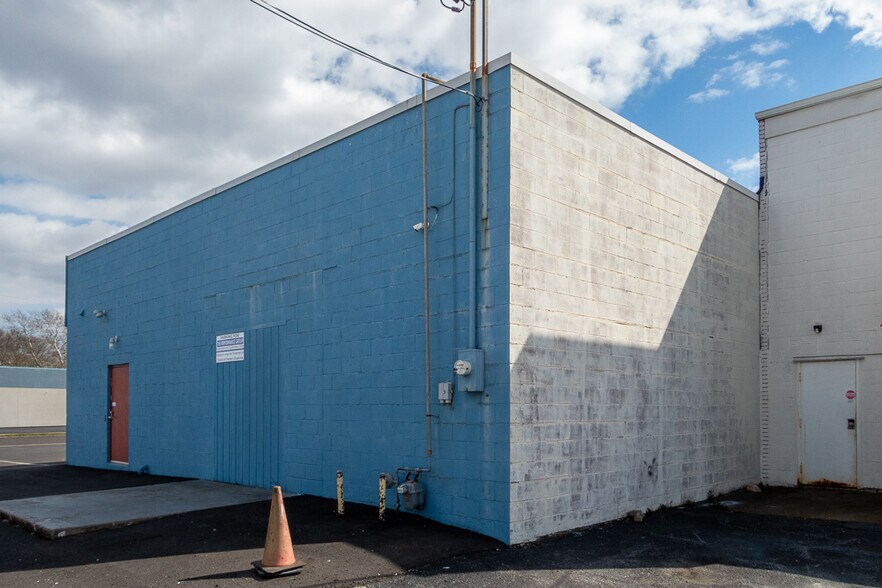 More Photos Of 1117 Union Blvd, Allentown Office For Sale