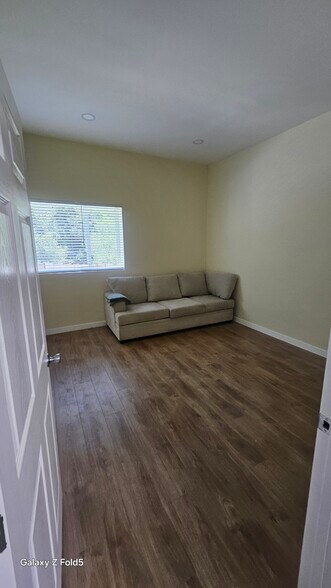 More Photos Of Dog Resort, Dog Hotel, Kennels, Dog Boarding, Tujunga Specialty For Lease